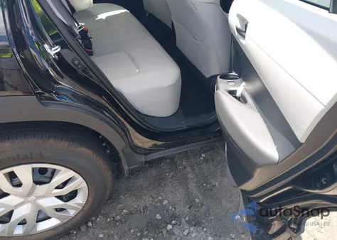 2025 Toyota Corolla Cross L z USA, uszkodzony, nr VIN 7MUAAAAG8SV146039